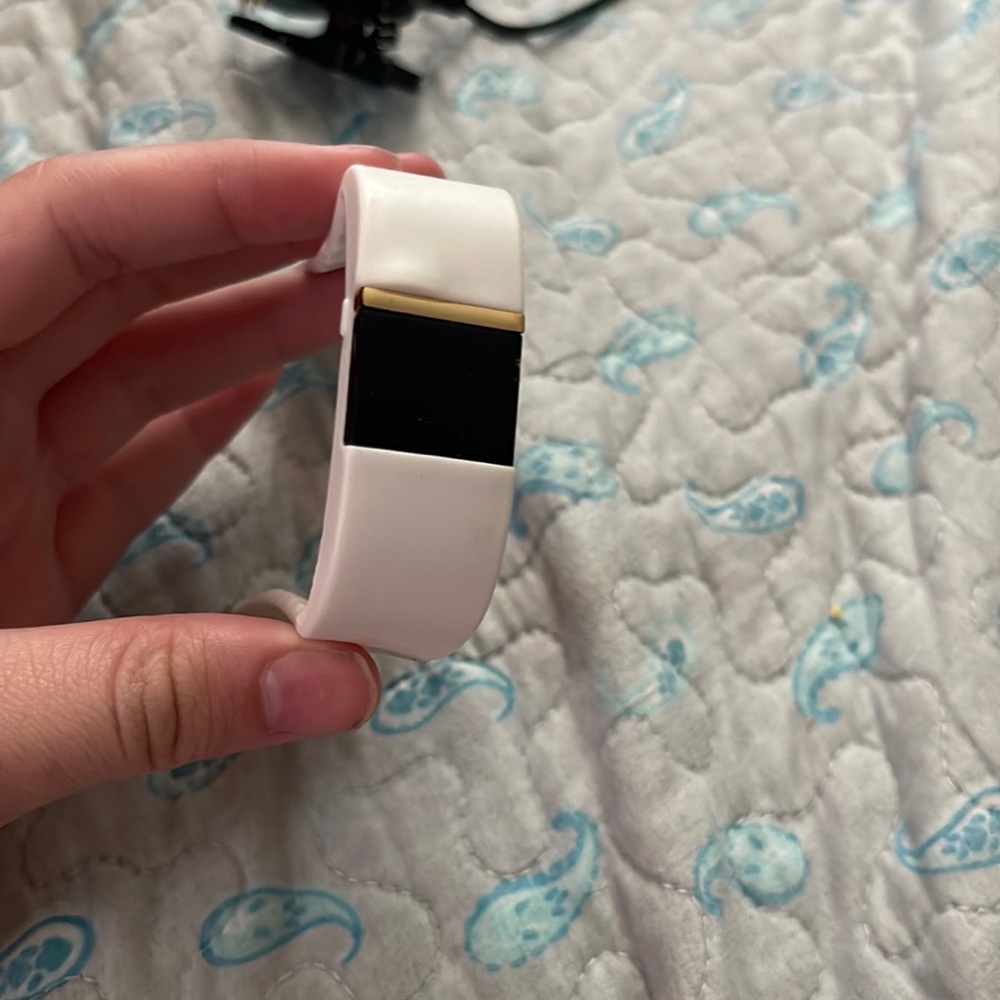 I fitness watch loved it and replaced it with my Apple Watch good condition
